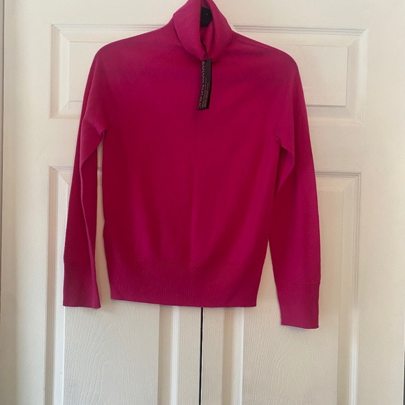 Banana Republic Sweaters - NWT Banana republic merino wool pullover XS
